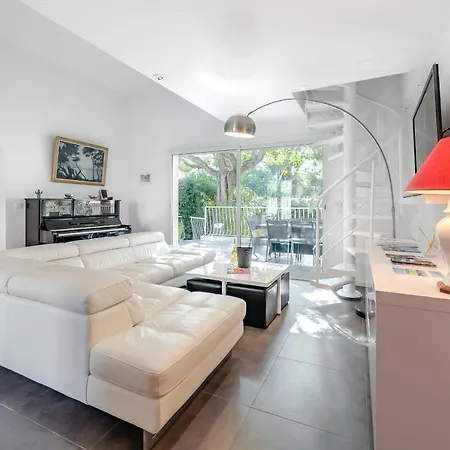 Le Reve Bleu كاسيس