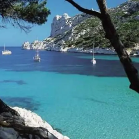 Le Reve Bleu Cassis